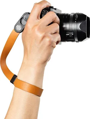 Zdjęcie produktu dla PEAK DESIGN Skórzana opaska na nadgarstek Cuff w kolorze bursztynowym – LRS-WR-AM-1