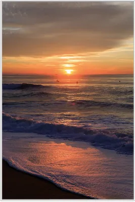 Produktbild von Wallario Wandbild Sonne über dem Meer, Größe: 61 x 91,50 cm, Poster mit weißem Aluminiumrahmen