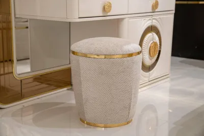 Obrázok produktu pre Béžový drevený puf moderná dekoratívna univerzálna stolička