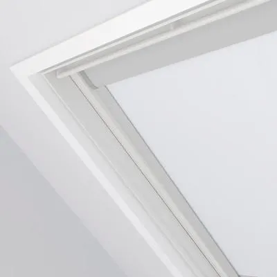 Produktbild von Dachfenster Verdunkelungsrollo geeignet für Velux Fenstergröße PK08 weiß 77,4x121,5 cm