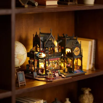 Produktbild von OKWISH 3D-Puzzle Hollow Castle, DIY Miniatur-Schloss, Handgefertigtes Holzhaus, zum Zusammenbauen mit LED und kreatives Zimmergeschenk ideal