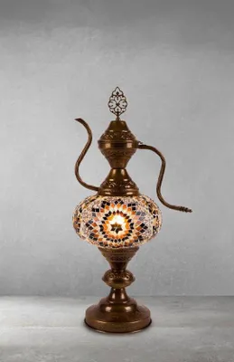 Produktbild von Handgemachte türkische Ibrik-Tischlampe braun im Garten – orientalischer Dekanter im Freien