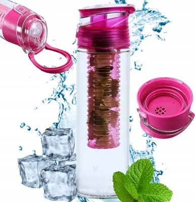 Produktbild von Tritan-Flasche mit Einsatz für Fruchtinfusionen und Wasser, ideal für das Training 75
