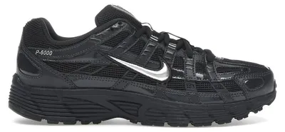 Image de Nike P-6000, coloris Noir et Argent (pour femmes) - Taille EU 42,5