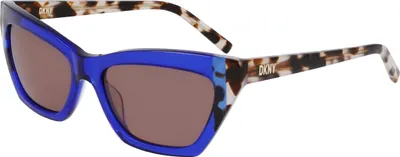 Productafbeelding van DKNY Cat Eye dameszonnebril, model DK547S, gemaakt van acetaat