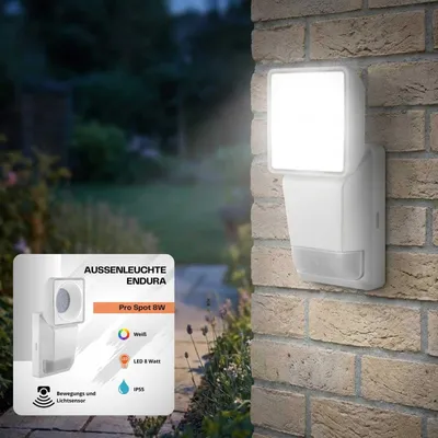Produktbild von LEDVANCE LED Endura Pro Spot Sensor LED Fluter Weiss 8W 750Lm 4000K IP55 4058075228863