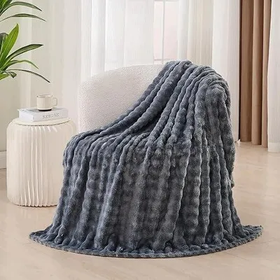 Zdjęcie produktu dla Koc na sofę mikrofibra miękki ciepły przytulny paski dom 150X200CM