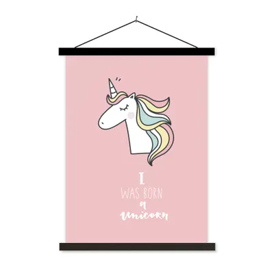 Produktbild von MuchoWow® Textilposter Einhorn - Zitate - Rosa - Ich wurde als Einhorn geboren - Mädchen - Kind 60x80 cm mit schwarzem Rahmen - Plakathalter