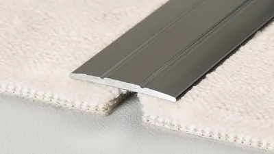 Produktbild von Prinz Übergangsprofil Alu anthrazit metallic selbstklebend 38 x 1000 mm