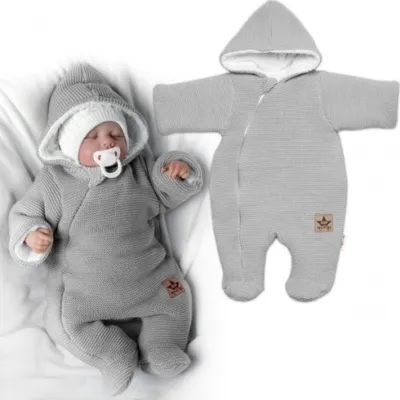 Productafbeelding van Winterse gebreide jumpsuit met capuchon, Baby Nellys - lichtgrijs, maat 80