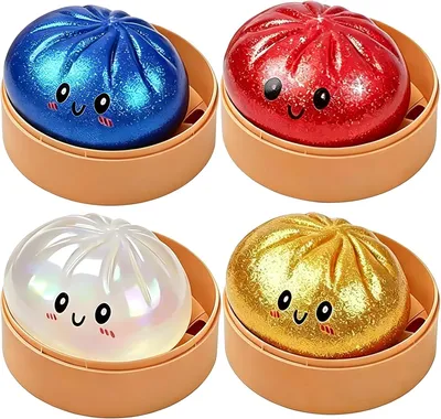 Produktbild von Set aus 4 glitzernden Dumpling-Squishies mit weicher, langsam rückfedernder Oberfläche. Geeignet zum Kneten, Drücken und Spielen. Ideal Fidget-Spiel