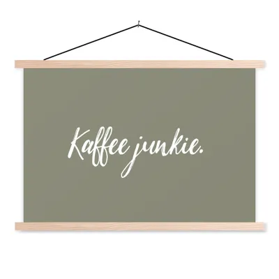 Produktbild von MuchoWow® Textilposter Sprichwörter - Kaffee Junkie - Kaffee - Zitate 60x40 cm mit holzfarbenen Rahmen - Bilder