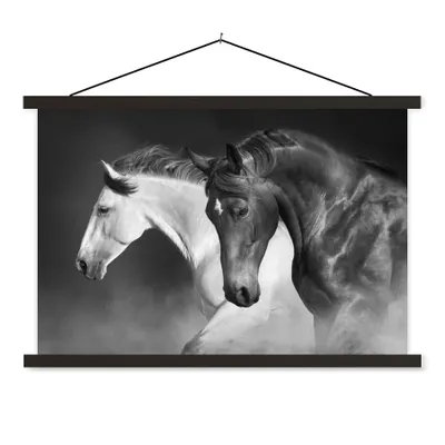 Produktbild von MuchoWow® Textilposter Pferde - Tiere - Schwarz - Weiß - Porträt 90x60 cm mit schwarzem Rahmen - Aufhängungssatz