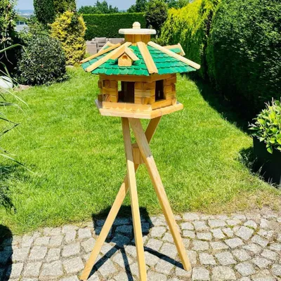 Immagine prodotto di Casetta per uccelli esagonale, realizzata a mano in legno
