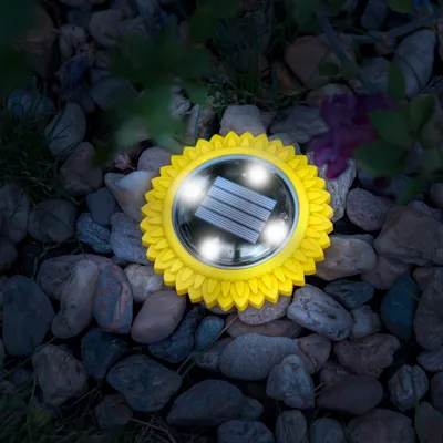 Obrázok produktu pre Solárne LED záhradné svietidlo – žlté – 4x studené biele SMD LED diódy – Ø11,5 cm – s kolíkom do zeme – solárne napájanie – automatické zapnutie pri súmraku – dekoratívne vonkajšie osvetlenie pre záhradu a chodníky [11767B]