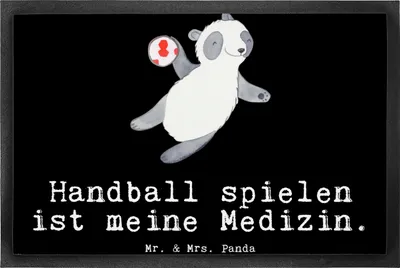 Produktbild von Mr. & Mrs. Panda fußmatte Panda Handball spielen 50 x 75 cm - Schwarz - Geschenk, Bodenvorleger, Verein, Fußabstreifer, Turnier, Schmutzfangmatte, Schmutzmatte, Club