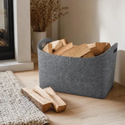 Image de Sac en feutre pour bois de chauffage, coutures renforcées, capacité de charge jusqu'à 60 kg, couleur gris clair, pliable pour un rangement compact, sac de rangement polyvalent avec poignées de transport, lot de 8