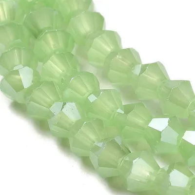 90 Böhmische Kristallperlen 4 mm Doppelkegel mattgrün