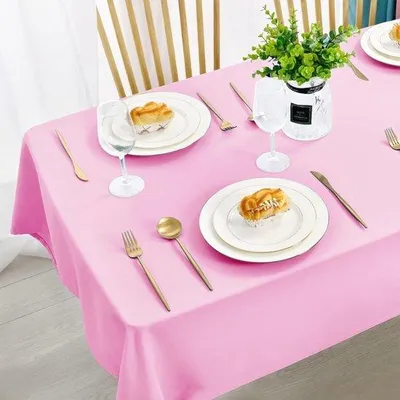Produktbild von Famanu Tischdecke Rosa, 140 x 220 cm, wasserabweisend, abwaschbar - für Esszimmer und Garten