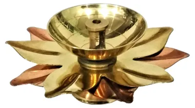 Messing Lotus-Öllampe Diya, 1 Stück, Gold