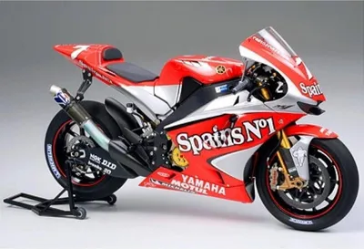 Obrázek produktu pro Tamiya 14100 Yamaha YZR-M1 04 No.7/33