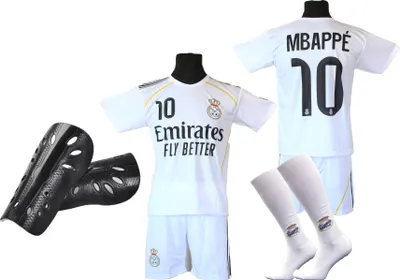Immagine prodotto di Set da calcio MBAPPE, maglietta bianca, pantaloncini, calzettoni + parastinchi 128