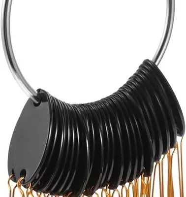Produktbild von Set mit Echthaar-Farbproben zum Üben der Haarfärbung | Für Haarfärbeübungen, vielseitig einsetzbar, für Salon und Zuhause geeignet