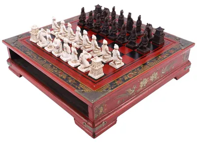 Produktbild von Holzschachspiel mit 32 Schachfiguren und Spielbrett