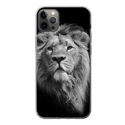 Produktbild von MuchoWow® Handyhülle Schutzhülle Hülle für iPhone 12 Pro Max Asiatischer Löwe vor schwarzem Hintergrund in Schwarz und Weiß Silikon Softcase Handy Hülle - Hartschale