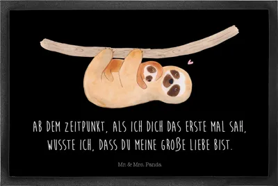 Produktbild von Mr. & Mrs. Panda Schmutzfangmatte Faultier Kind 40 x 60 cm - Schwarz - Geschenk, Liebe, Baby, Fussmatte, Geburt, Schmutzmatte, bodenmatte, Mutter, fußmatte, Schmutzfänger