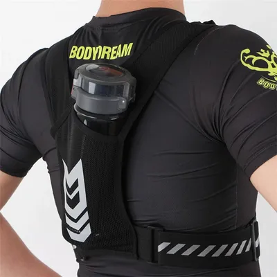 Produktbild von Reflektierende Laufweste mit Handyfach – Atmungsaktive Sportweste für Joggen, Fahrrad & Outdoor, Ultraleicht & Sichtbar bei Nacht