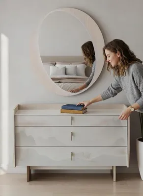 Produktbild von Kommode Beige Farbe Moderner Stil Holzrahmen Holzbeine Vertikale Griffe