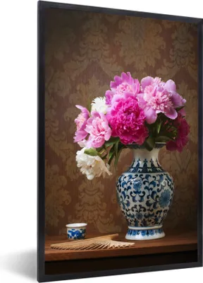 Produktbild von MuchoWow® Gerahmtes Poster Pfingstrosen - Vase - Farben 60x90 cm - Poster mit Schwarzem Bilderrahmen Wandposter Rahmen Foto Bilder - Kunst