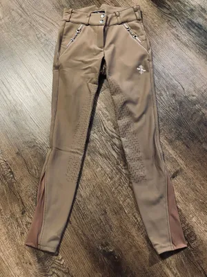 Obrázek produktu pro fairplay dámské kalhoty Marley taupe grey s malými stříbrnými přezkami, velikost:34