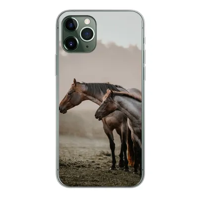 Produktbild von MuchoWow® Handyhülle Schutzhülle Hülle für iPhone 11 Pro Pferde - Nebel - Wiese Silikon Softcase Handy Hülle - Handy