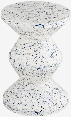 Produktbild von sweeek - Beistelltisch, Sofaende, Nachttisch aus emailliertem Stahl, gesprenkeltes Muster Ø 33 x H 47 cm - Blau