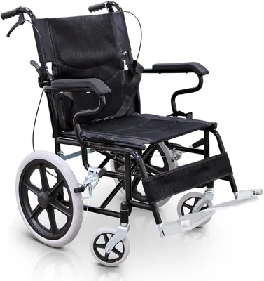 Imagen del producto de Silla de ruedas plegable para transporte. Reposapiés plegables y removibles. Cinturón de seguridad. Frenos de maneta. Ideal para personas mayores y personas con discapacidad. Hasta