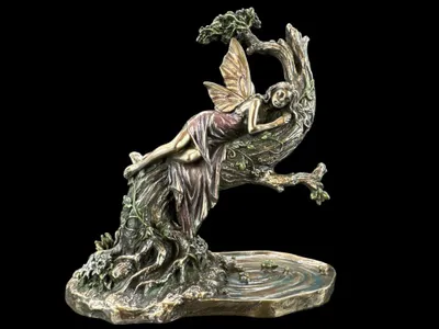Imagen del producto de Hada durmiente – Figura decorativa con apariencia de bronce, pintada a mano, 14 cm × 7 cm × 16 cm, modelo WU77906A4