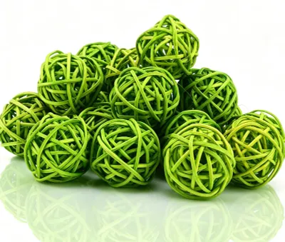 20 Rattan-Dekobälle grün, 30 mm, für Vasen & Deko