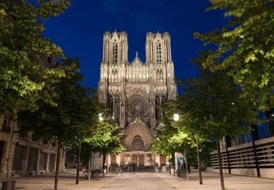 Produktbild von Bluebird Puzzle Puzzlemotiv Cathédrale de Reims 1000 Teile Erwachsene