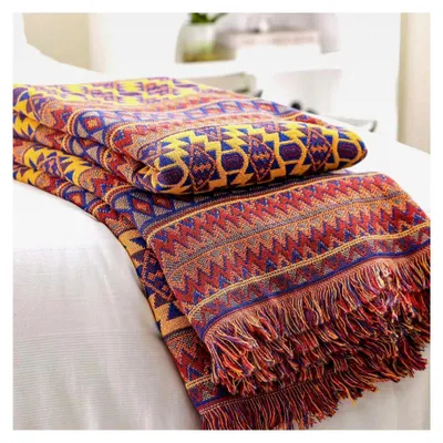 Produktbild von Große Überwurfdecke im Bohemian-Stil mit Quasten, 100 % handgewebte Baumwolle, gestrickt, für Sessel, Sofas, Couch und Bett (180 x 230 cm)