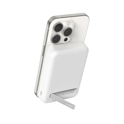 Produktbild von Belkin BoostCharge Pro, Kabelloses Aufladen, 15 W, Weiß