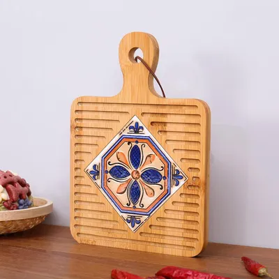 Image de Sous-verre en bois résistant à la chaleur, 18 cm