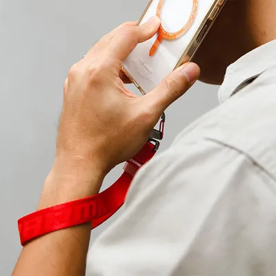 Zdjęcie produktu dla Skinarma Scout Handstrap uniwersalna     smycz do telefonu czerwony/red