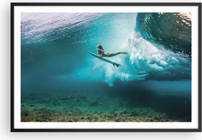 Produktbild von Gerahmtes Poster - Schwarzer Rahmen - Surfen Unterwasser Frau - 91,5x61 cm - Wand Bild - Wanddeko - Wandbilder - Kunstposter - Wandposter - Bilderrahmen - Bilder - Kunstdruck - P2BAA91x61-4898
