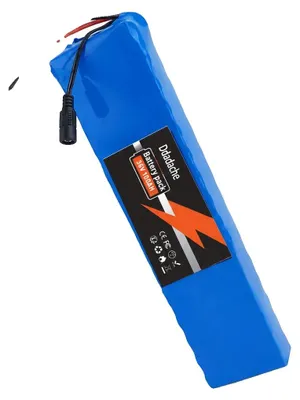 Obrázek produktu pro Lithiová bateriová sestava, kapacita 100 Ah, integrovaný systém řízení baterie (BMS), konfigurace 10S3P, konektory XT30 a JST