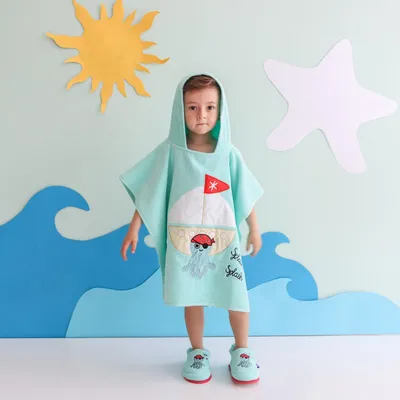 Produktbild von Milk&Moo Sailor Octopus Badeponcho Kinder | 100% Baumwolle | Strandtuch mit Kapuze für Kleinen | Offene Seite | Ultra Weich | Saugfähig | Kraken Stickerei | Einheitsgröße | 57x61 cm | Türkis