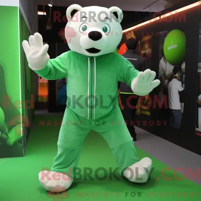 Produktbild von Maskottchen REDBROKOLY eines grünen Bären mit Jogginghose und Fußpolstern