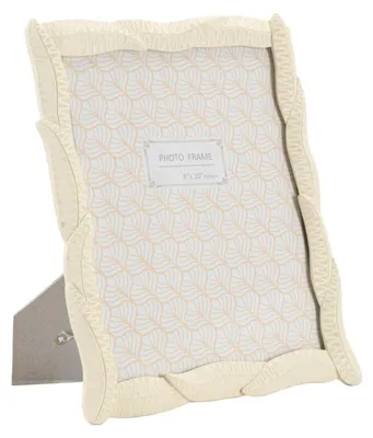 Imagen del producto de París, precio: 142651. Marco para una sola imagen, material: polímero, vidrio, color: crema. Formato: 20 x 25 cm. Forma: rectangular