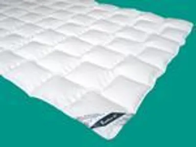 Produktbild von Kochfeste Bettdecke 135x200 Hotelbett Duo Winter Steppbett waschbar 95 C°